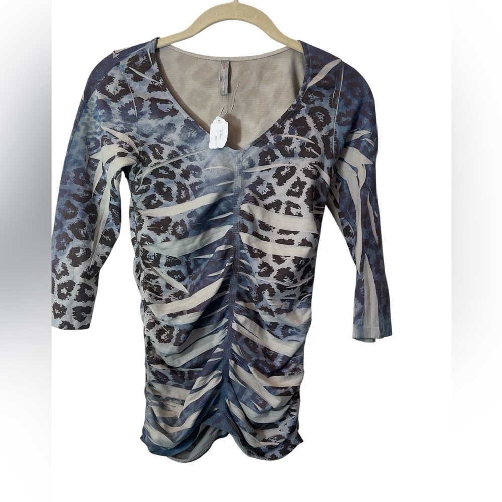 Last Tango Women's 3/4 Sleeve Stretchy Cheetah Top Size S/M Blue Y2K  Ruched NEW